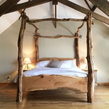 Rustic Oak Four Poster Tree